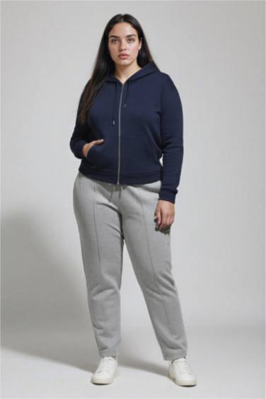 سويت شيرت سامبل سادة قماش سميك قصة مريحة بغطاء للرأس