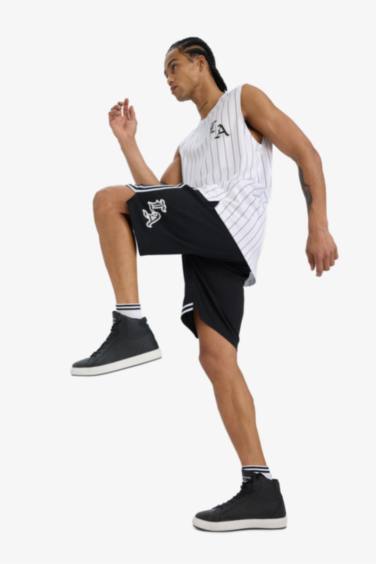 شورت قصة عادية مطبوع