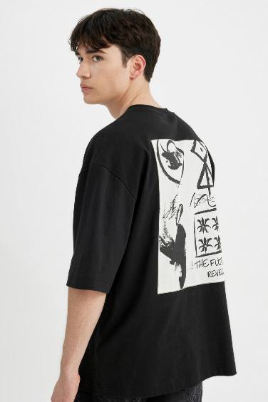 Loose Fit Crew Neck Back Printed T-Shirt