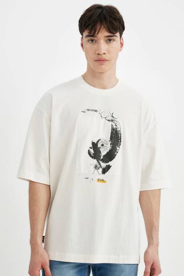 Loose Fit Crew Neck Printed T-Shirt