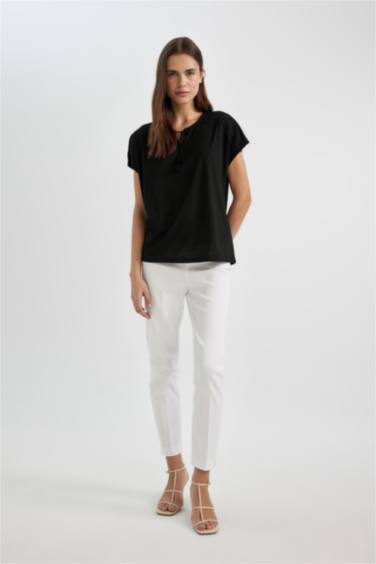 T-Shirt à Col rond et Manches Courtes