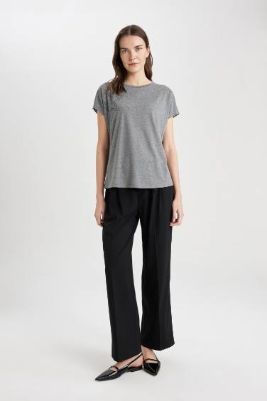 Crew Neck Star Patterned Short Sleeve T-Shirt