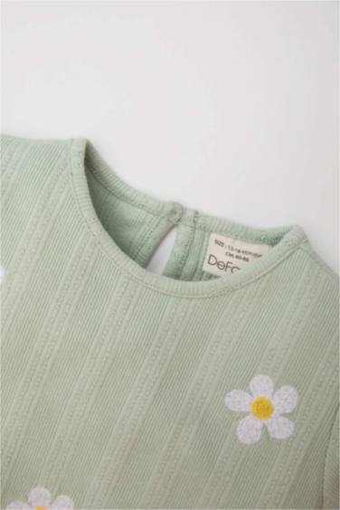 تيشيرت بناتي نص كم بنقشة الزهور مضلع قصة عادية