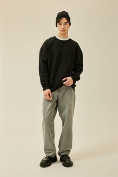 سويت شيرت أوفر سايز مطبوع برقبة مستديرة