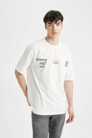Comfort Fit Crew Neck Printed Short Sleeve T-Shirt