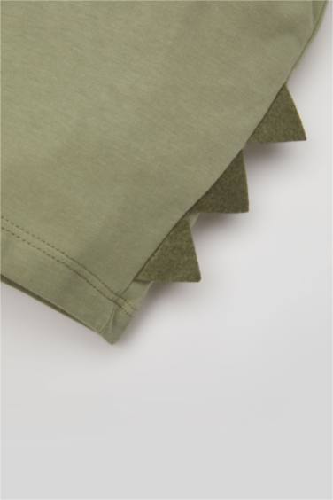 طقم ولادي تيشيرت وشورت بطبعة ديناصور - قطعتين