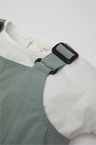 طقم بناتي فستان وتيشيرت نص كم - قطعتين