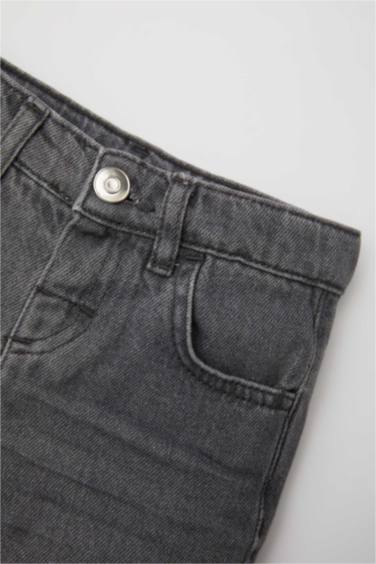 شورت جينز ولادي قصة عادية