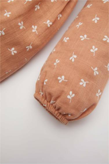 فستان بناتي فلورال موسلين قصة عادية ردن طويل وياخة كبيرة