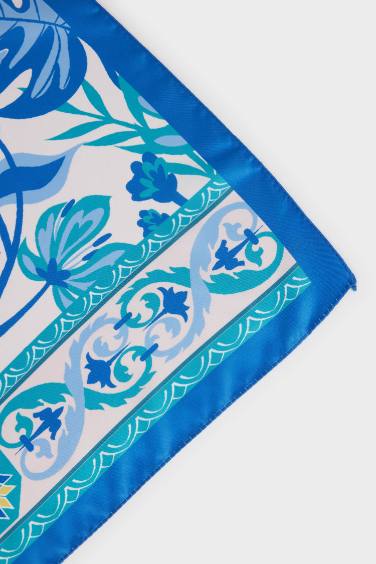 Woman Ethnic Patterned Scarf