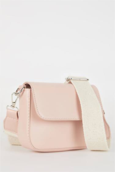 شنطة كروس بناتي