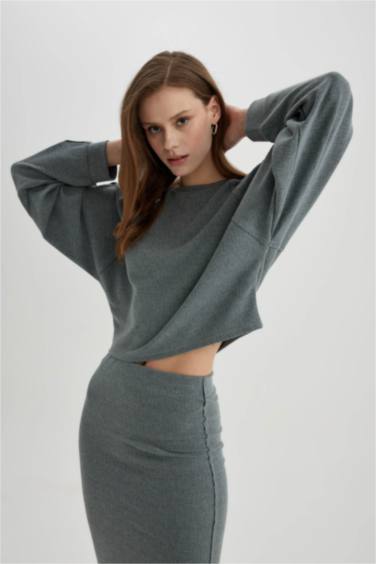 تيشيرت ردن طويل قصة عادية بياخة مستديرة