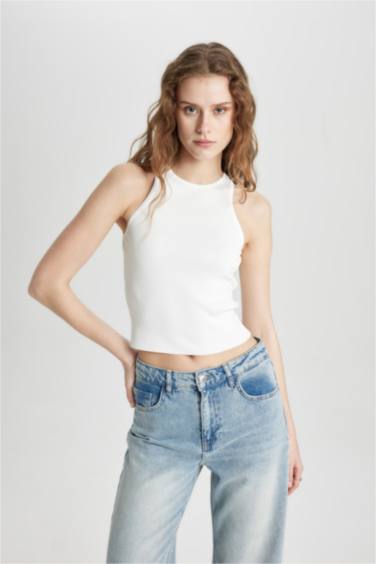 كروب توب سليم فيت برقبة رسن