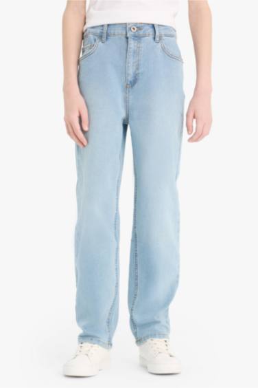 Boy Straight Fit Jeans