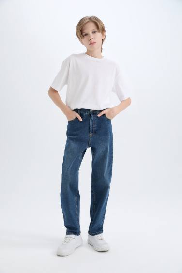 Boy Loose Fit Straight Leg Jeans