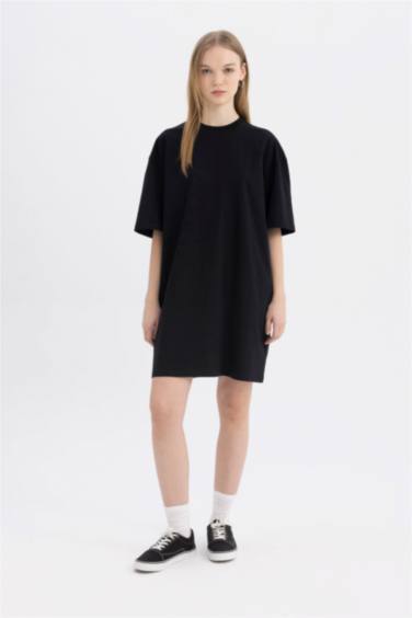 فستان قصير نص كم ممشط