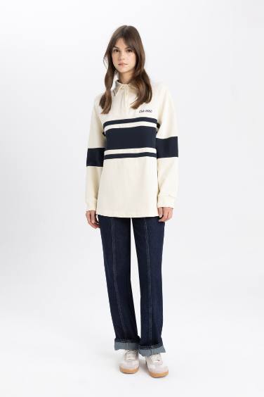 سويت شيرت طويل بطبعة شعار قصة عادية بياخة بولو