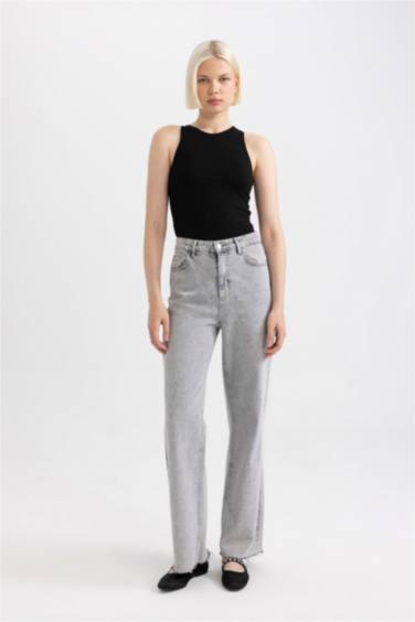 أندر شيرت اسود سليم فيت بدون كم