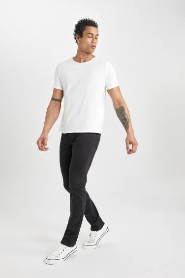 Pedro Slim Fit Normal Waist Narrow Leg Jeans