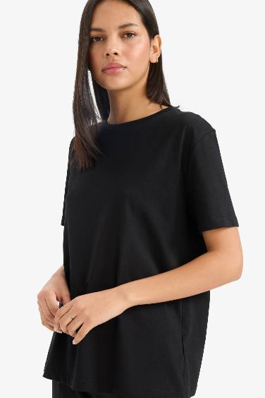 T-shirt basique en coton 100% à manches courtes et col rond