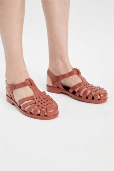 Woman Flat Heel Sandals