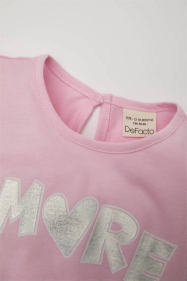 تيشيرت نص ردن بناتي بطبعة شعار وقصة عادية