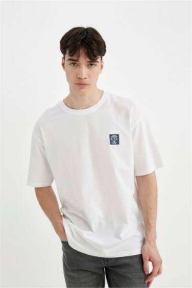 Comfort Fit Crew Neck Printed Short Sleeve T-Shirt