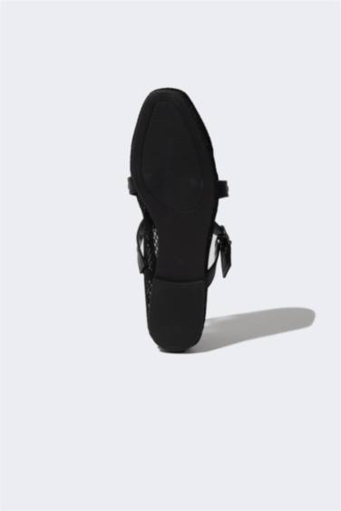 حذاء فلات نسائي