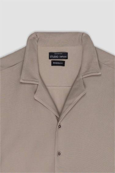 Modern Fit Cotton Short Sleeve Shirt