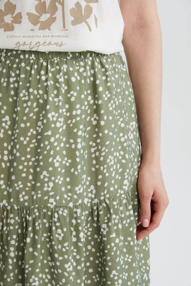 Узкая юбка средней длины из аэробиновой ткани с рисунком