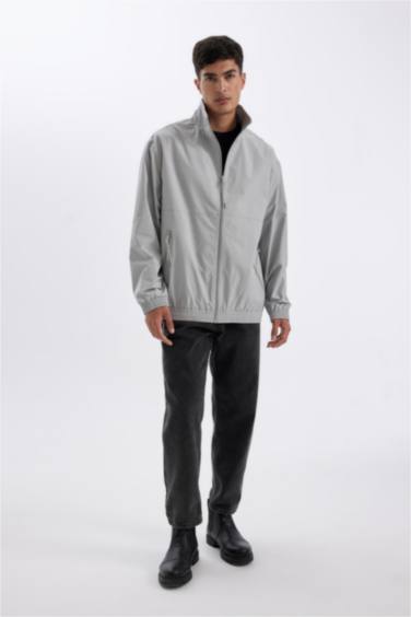 Regular Fit Dik Yaka Fermuarlı Cepli Mevsimlik Baharlık Ceket Mont