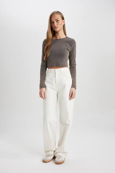 تيشيرت كم طويل سليم فيت بتأثير باهت