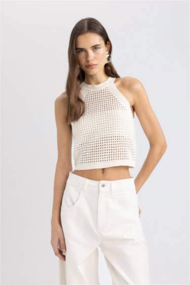 Crop top en Tricot à Col licou Ajouré