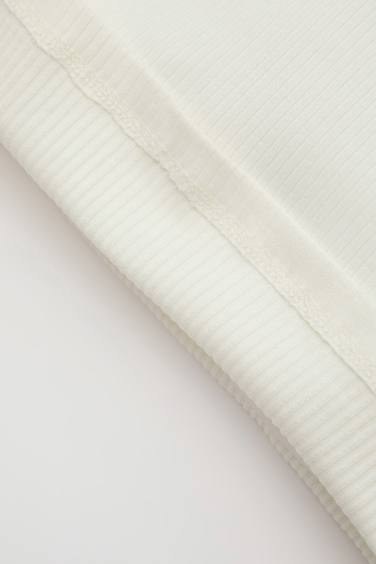 طقم بيبي بناتي بنطلون باراشوت وتيشيرت بطبعة شعار - قطعتين