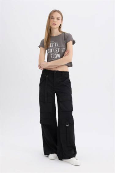Wide Leg Cargo Pants