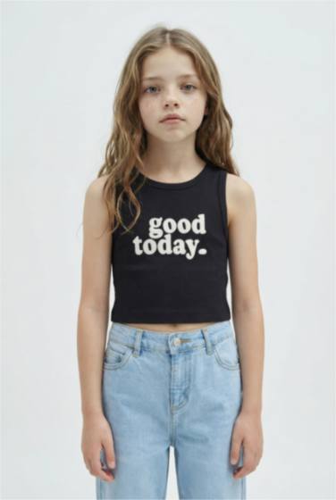 كروب توب بناتي بطبعة شعار سليم فيت بياخة مستديرة