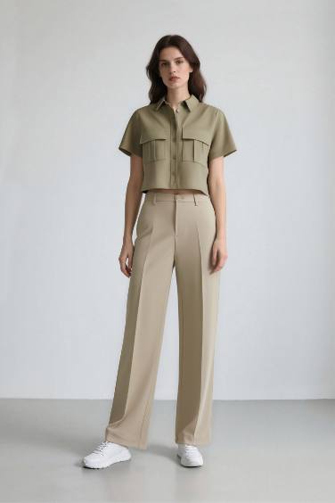 Chemise courte en tensel à manches courtes et poches