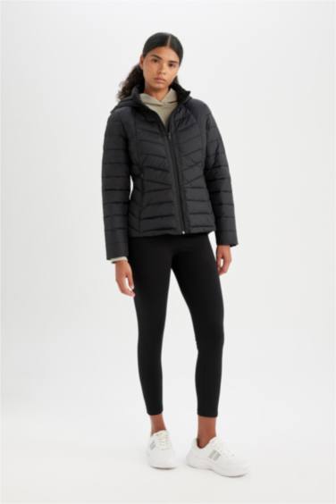 Su İtici Ultra Hafif Kapüşonlu Fermuarlı Mevsimlik Mont