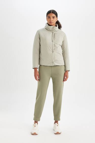 جاكيت خفيف قصة عادية مقاوم للماء