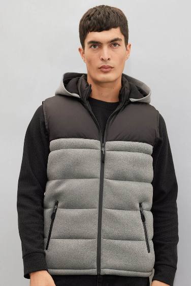 Slim Fit Pocketed Color Block Hooded Vest