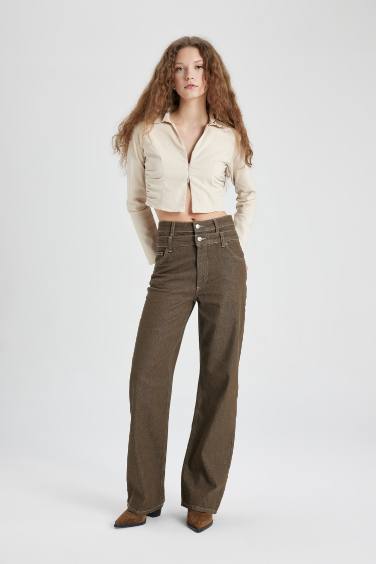 بلوزة سليم فيت كم طويل بياقة قميص