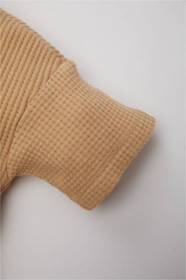 طقم ولادي شورت وتيشيرت وافل - قطعتين