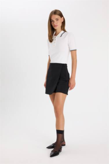 شورت كابري بخصر عالي بساق قصير