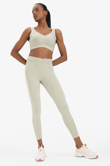 DeFactoFit V Neck Heavy Fabric Sports Bra