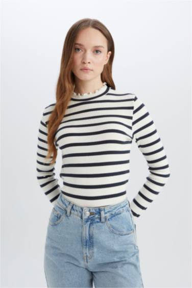 Yarım Balıkçı Yaka Çizgili Uzun Kollu Tişört