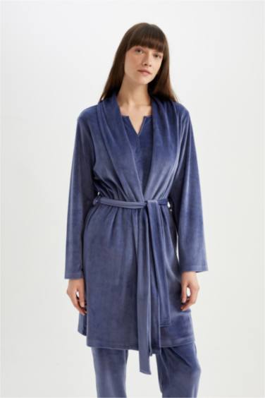 روب نوم قصة عادية من Fall in Love