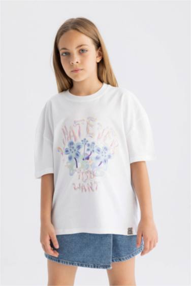 Girl Oversize Fit Crew Neck 3D Printed T-Shirt