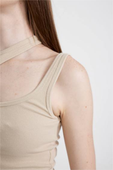 ديباردور مضلع سليم فيت برقبة مستديرة