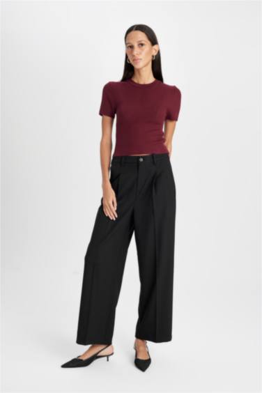 Pull court en tricot à col rond