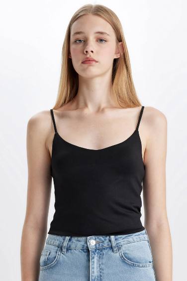 Fitted U-Neck Strap Black Tank Top